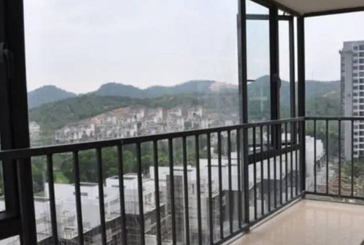 奇亿注册买房者对阳台栏杆的注意事项以及图片说明