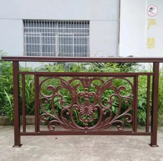 选择合适的阳台护栏材质为你生活安全保驾护航奇亿