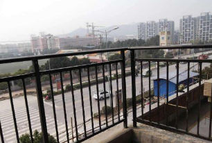选购阳台护栏首选锌钢阳台护栏奇亿