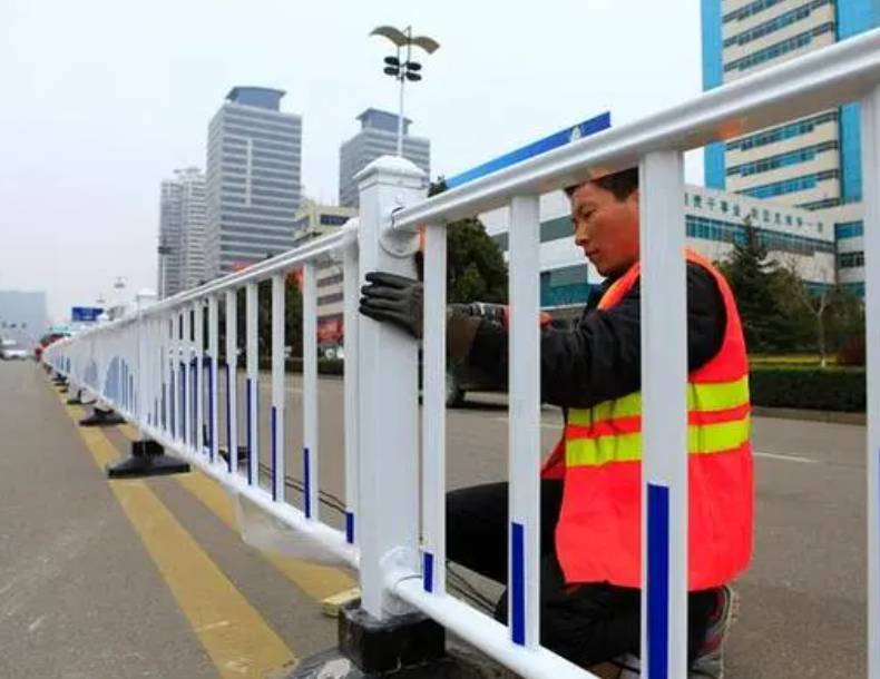 夏季安装道路护栏需要注意的问题奇亿注册